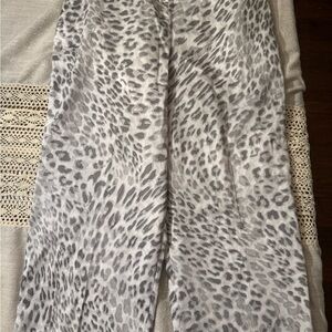 Alfred Dunner Gray Leopard Print Capri Pants Size 12 New With Tags